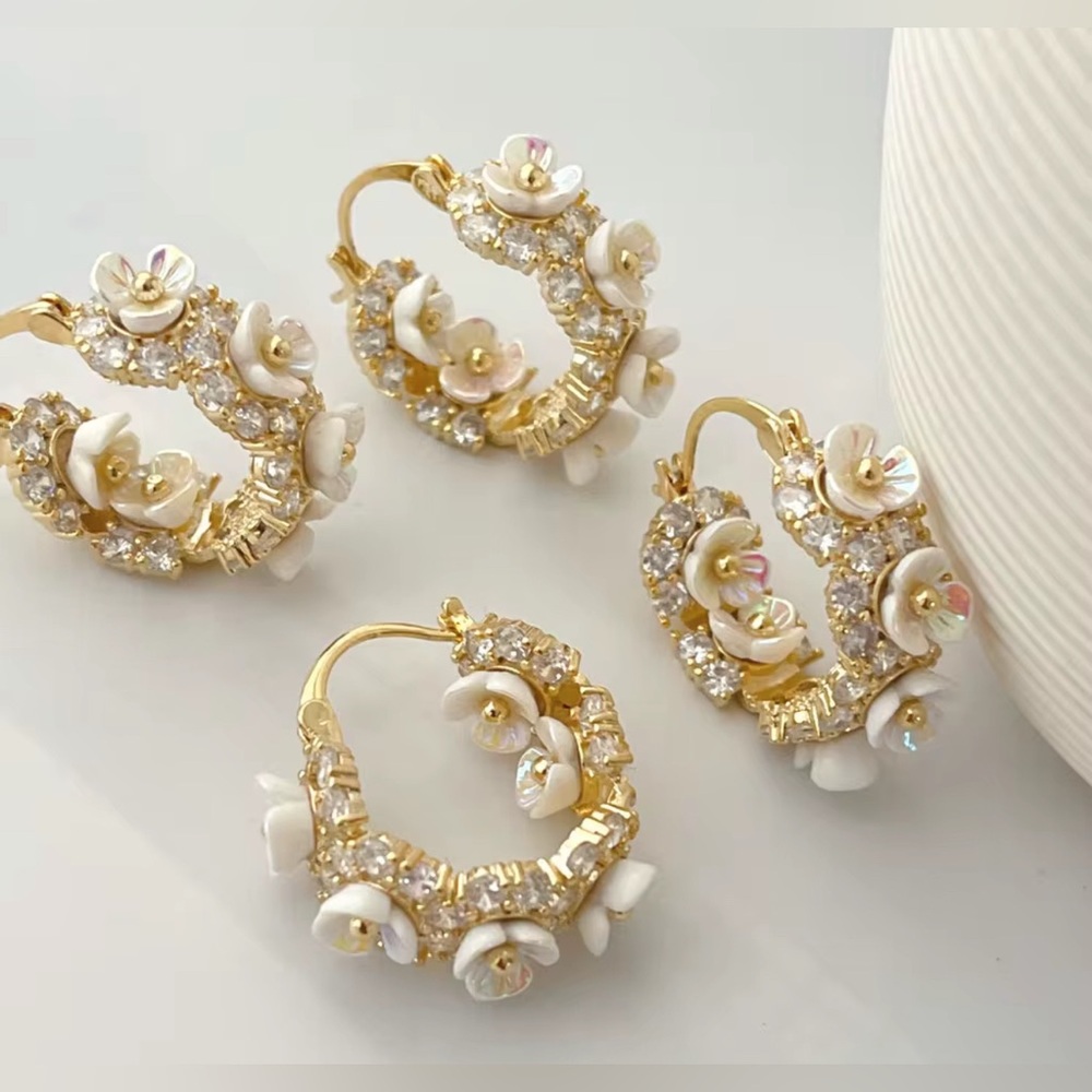 (A13) 18k Plated Elegant Gold and White Floral Hoop Earrings